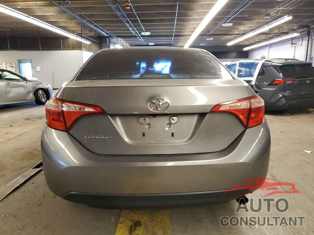 TOYOTA COROLLA 2018 - 2T1BURHE9JC042188