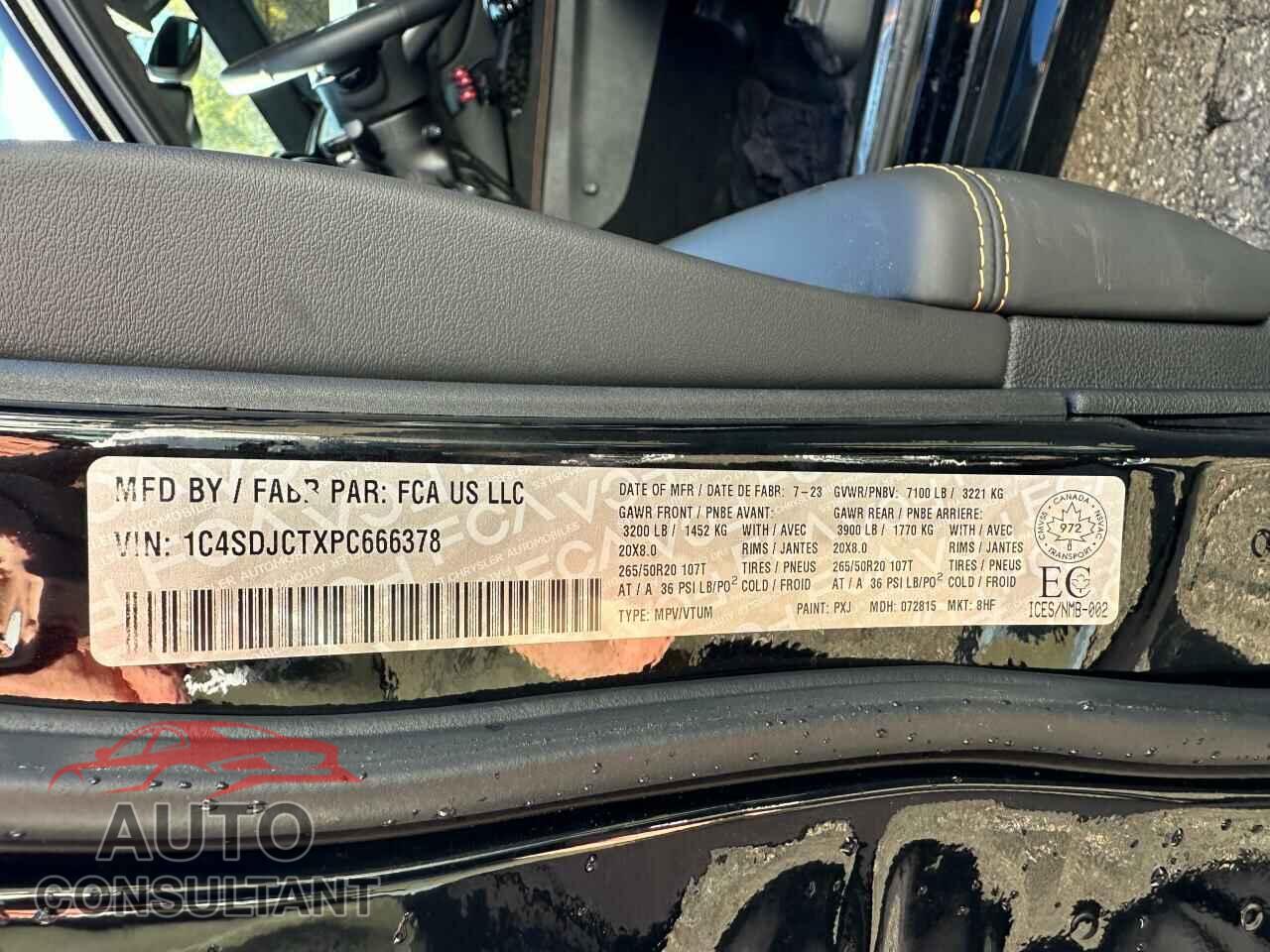 DODGE DURANGO 2023 - 1C4SDJCTXPC666378