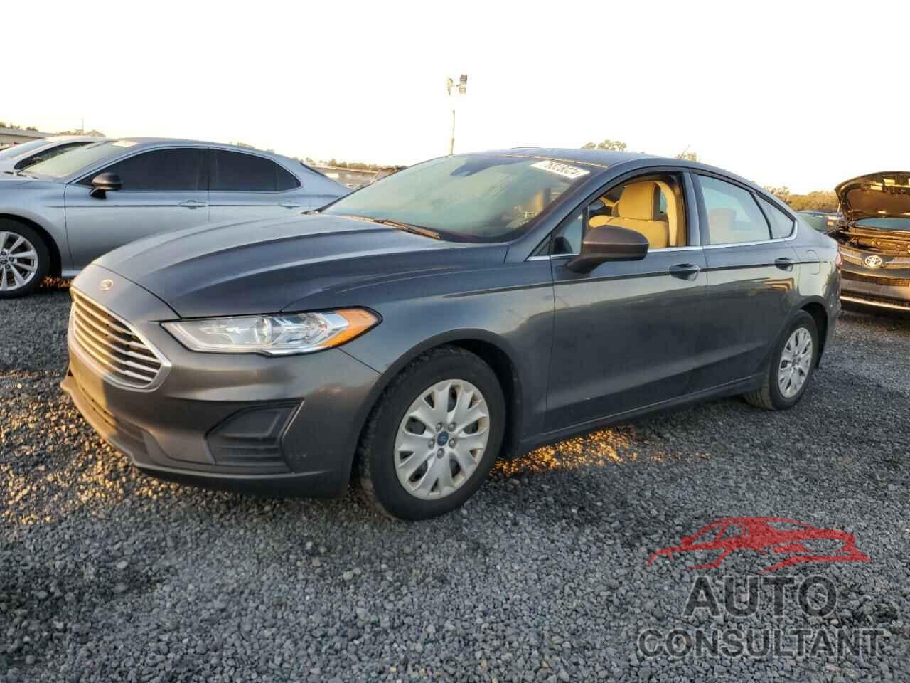 FORD FUSION 2019 - 3FA6P0G75KR276045