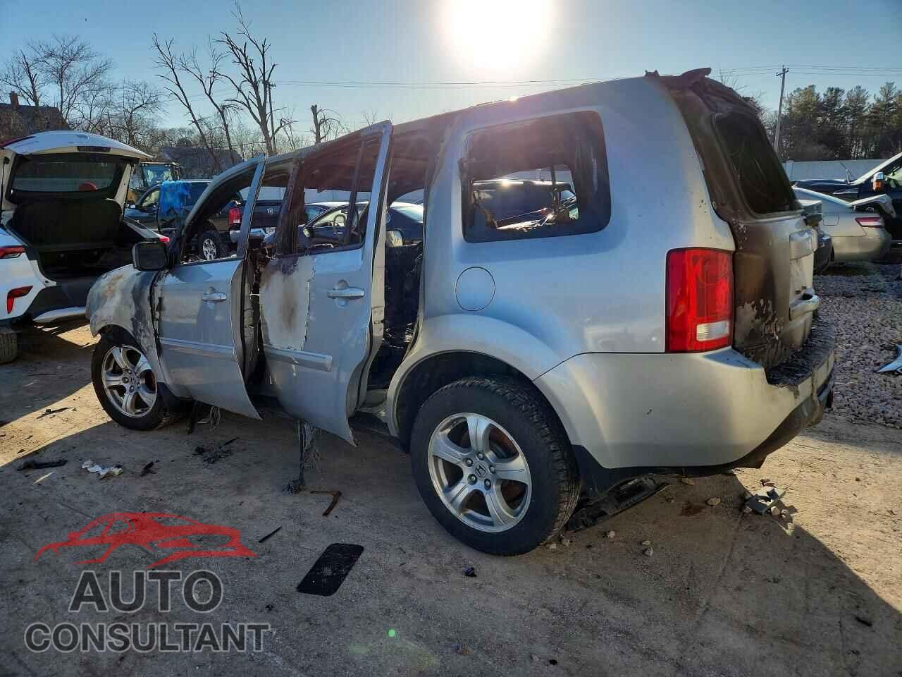 HONDA PILOT 2015 - 5FNYF4H46FB048502