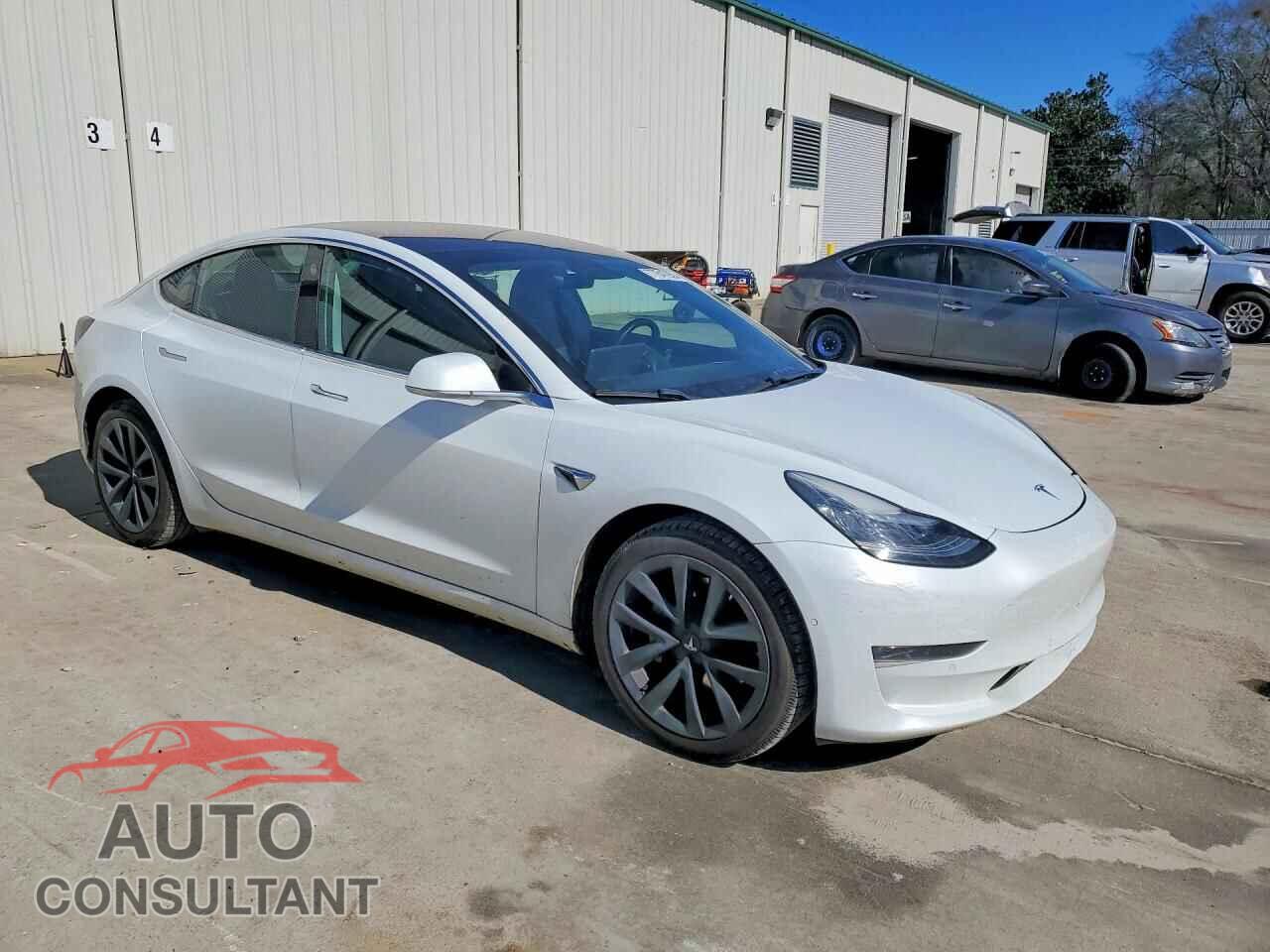 TESLA MODEL 3 2018 - 5YJ3E1EA0JF057761