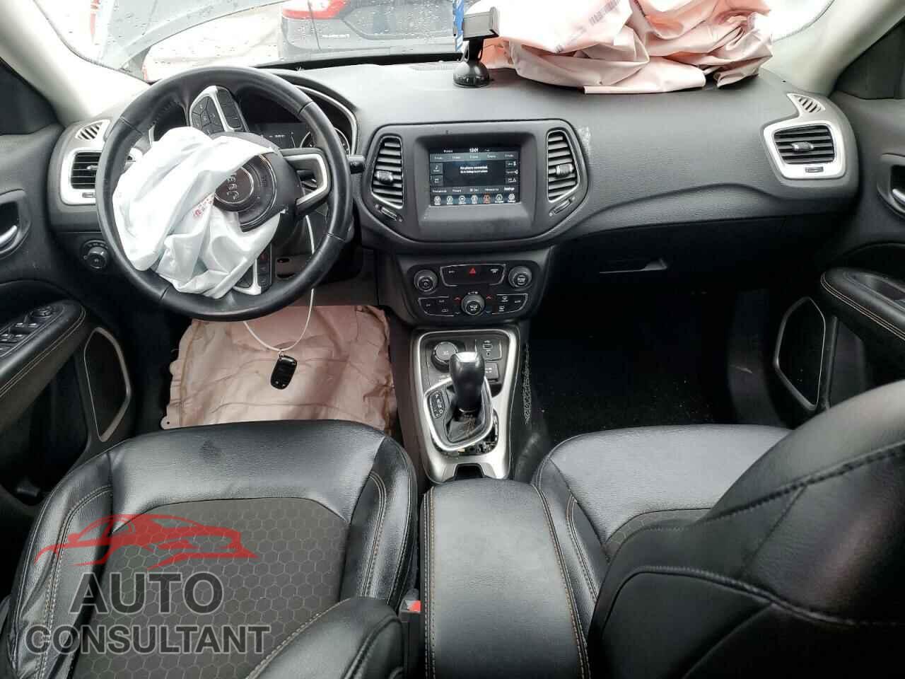 JEEP COMPASS 2019 - 3C4NJDBB7KT597954