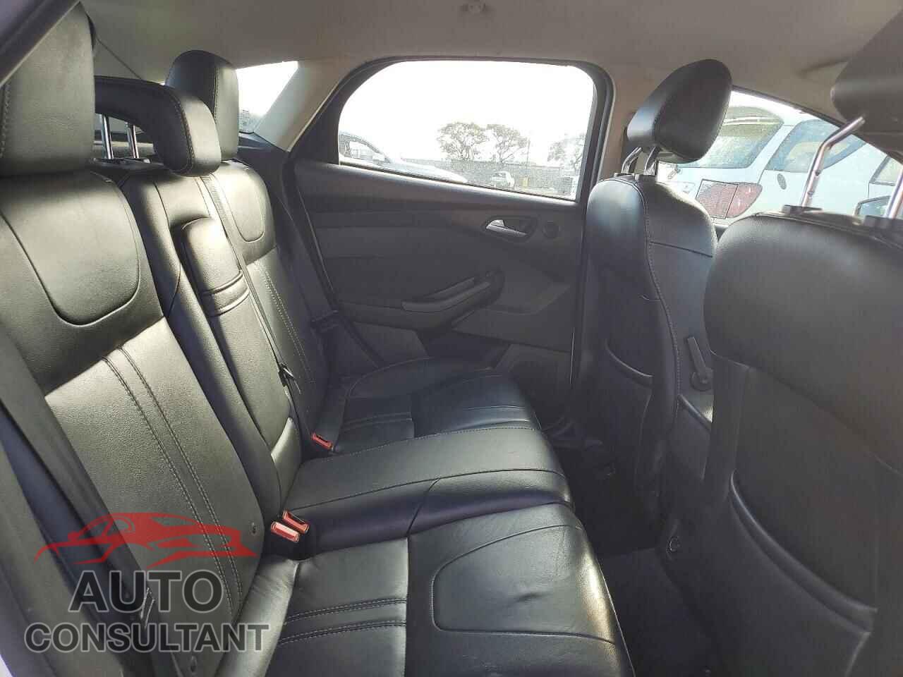 FORD FOCUS 2012 - 1FAHP3M25CL305000