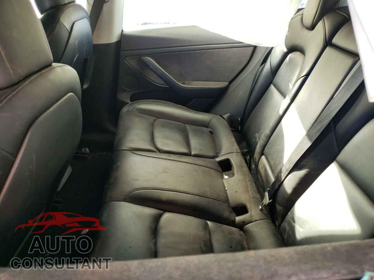 TESLA MODEL 3 2022 - 5YJ3E1EA6NF290470