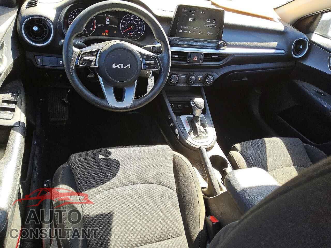 KIA FORTE 2023 - 3KPF24AD9PE520700