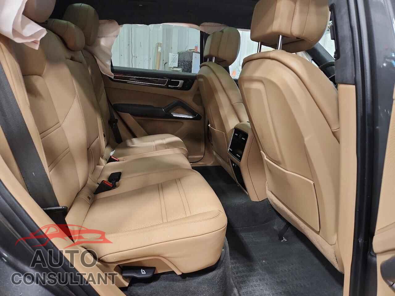PORSCHE CAYENNE 2023 - WP1AF2AY4PDA20501