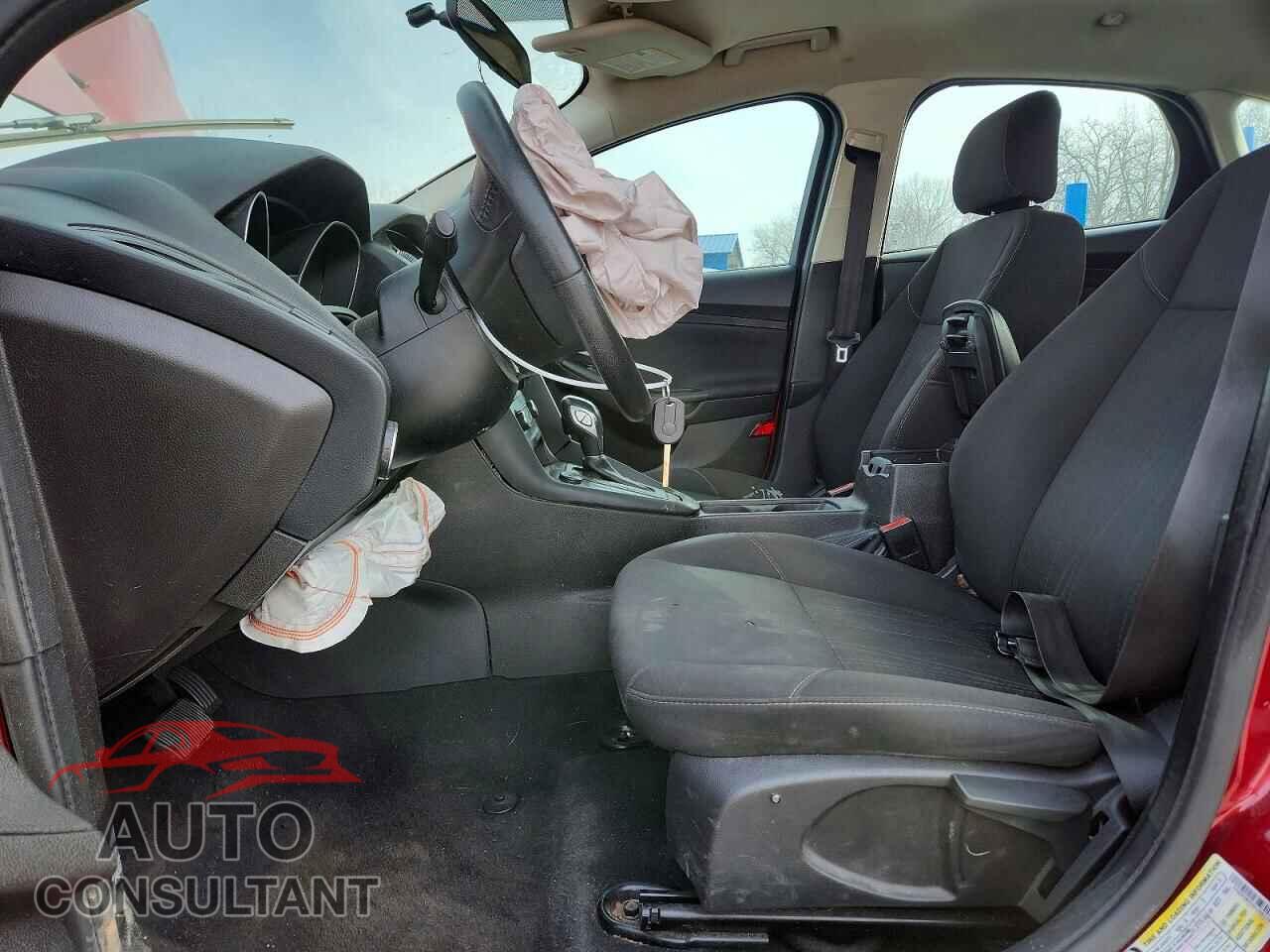 FORD FOCUS 2016 - 1FADP3K21GL288218