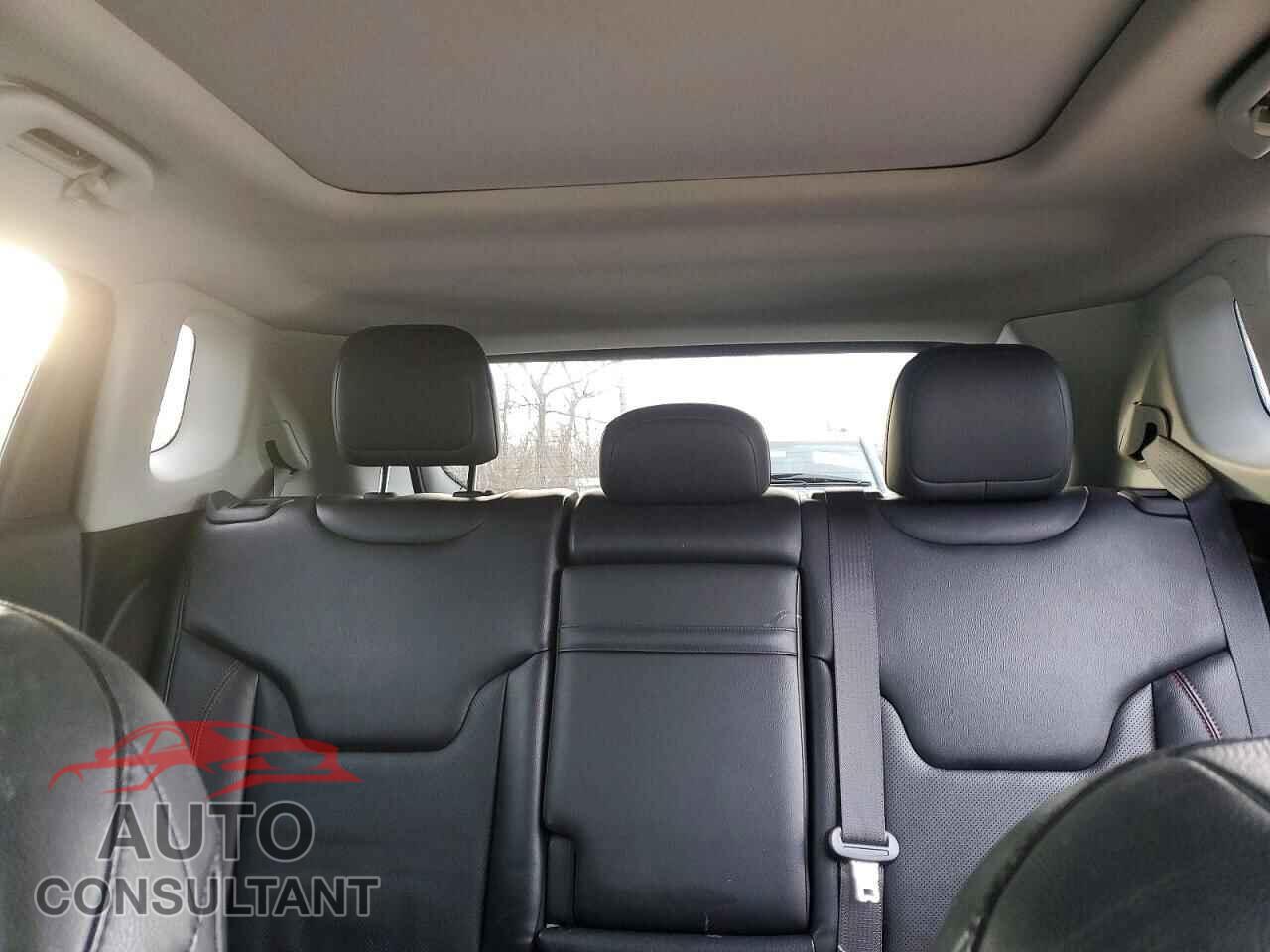 JEEP COMPASS 2017 - 3C4NJDDB4HT665357