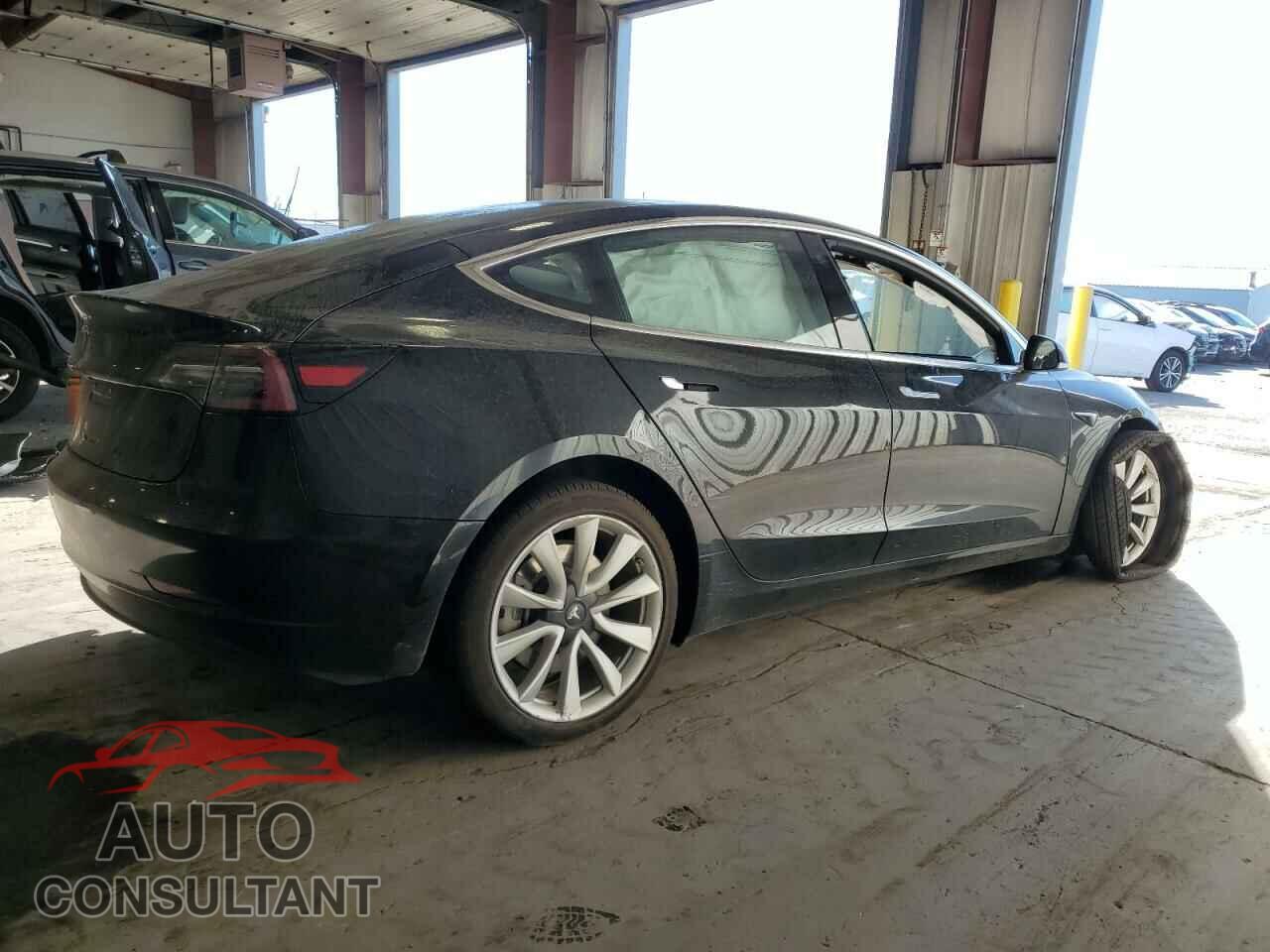 TESLA MODEL 3 2018 - 5YJ3E1EB5JF134908