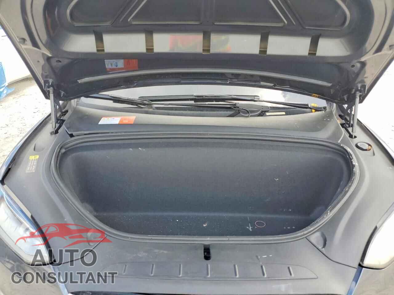 TESLA MODEL X 2017 - 5YJXCBE2XHF077841