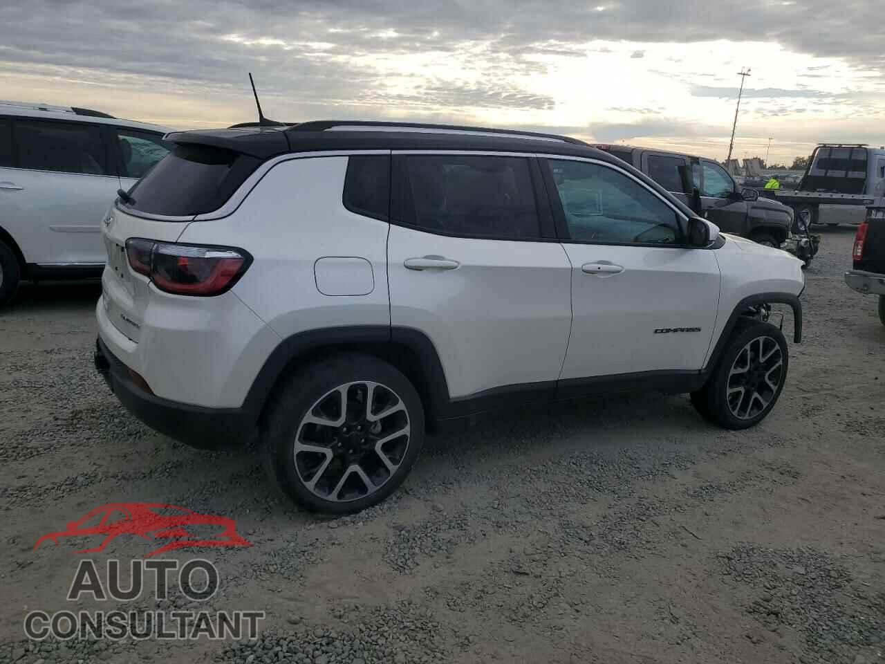 JEEP COMPASS 2017 - 3C4NJDCB4HT689059