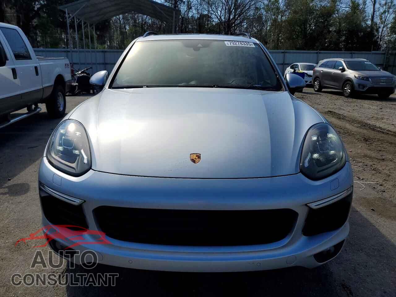 PORSCHE CAYENNE 2017 - WP1AA2A23HKA86349