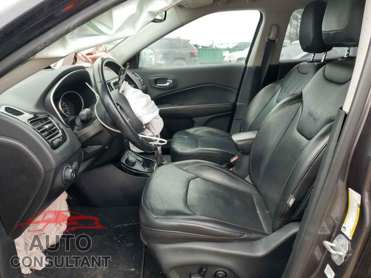 JEEP COMPASS 2019 - 3C4NJDCB4KT813645