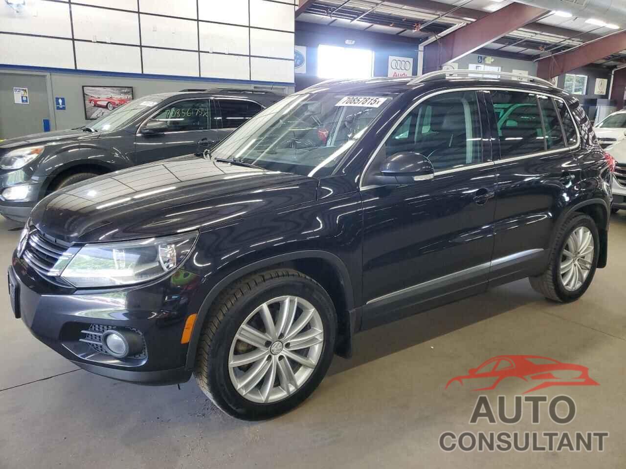 VOLKSWAGEN TIGUAN 2015 - WVGBV7AX7FW564910