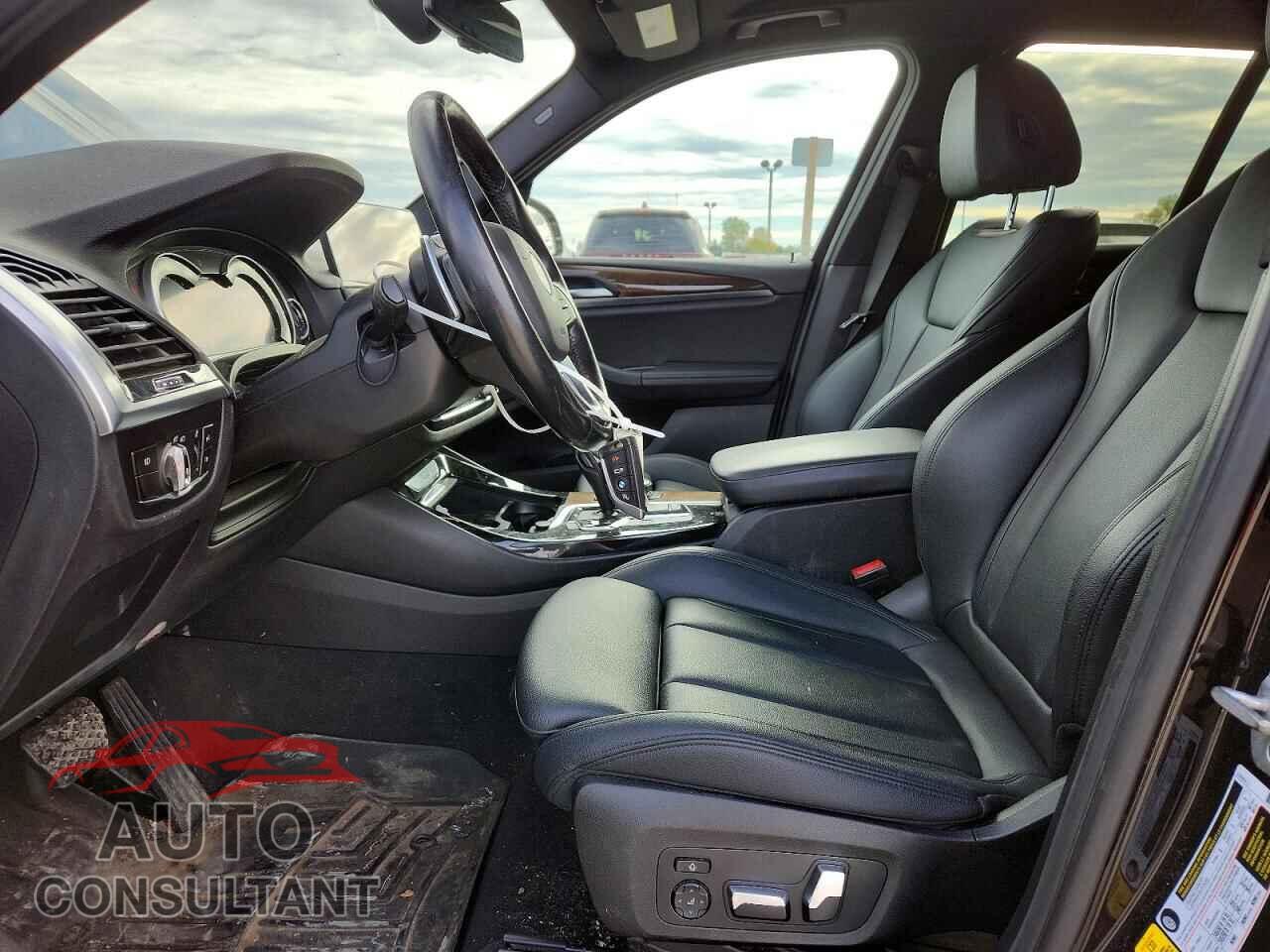 BMW X3 2018 - 5UXTR9C57JLD65615