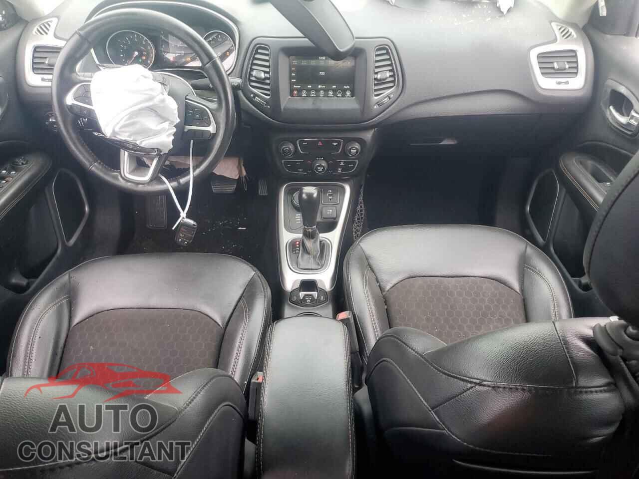 JEEP COMPASS 2020 - 3C4NJDBB9LT101263
