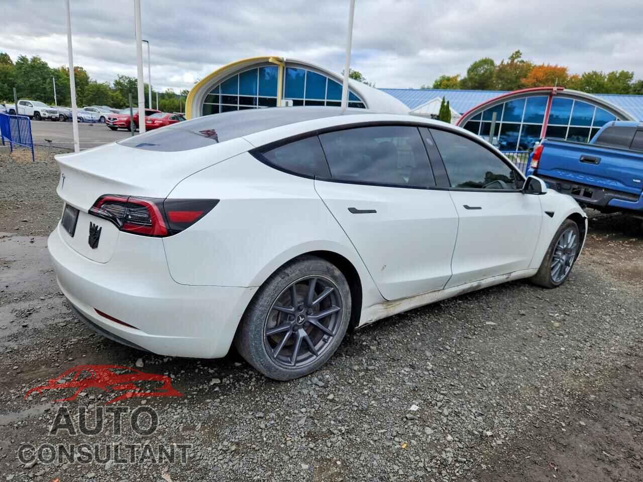 TESLA MODEL 3 2023 - 5YJ3E1EAXPF504847