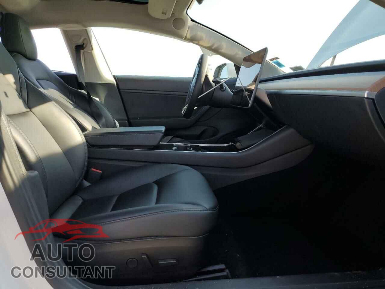 TESLA MODEL 3 2020 - 5YJ3E1EB2LF795217