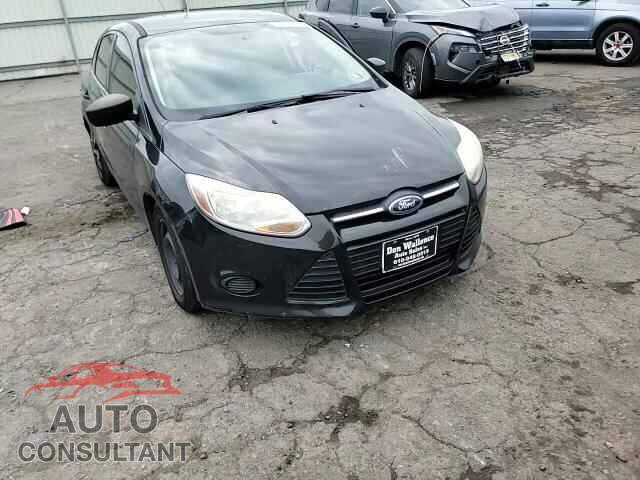 FORD FOCUS 2014 - 1FADP3E24EL395045