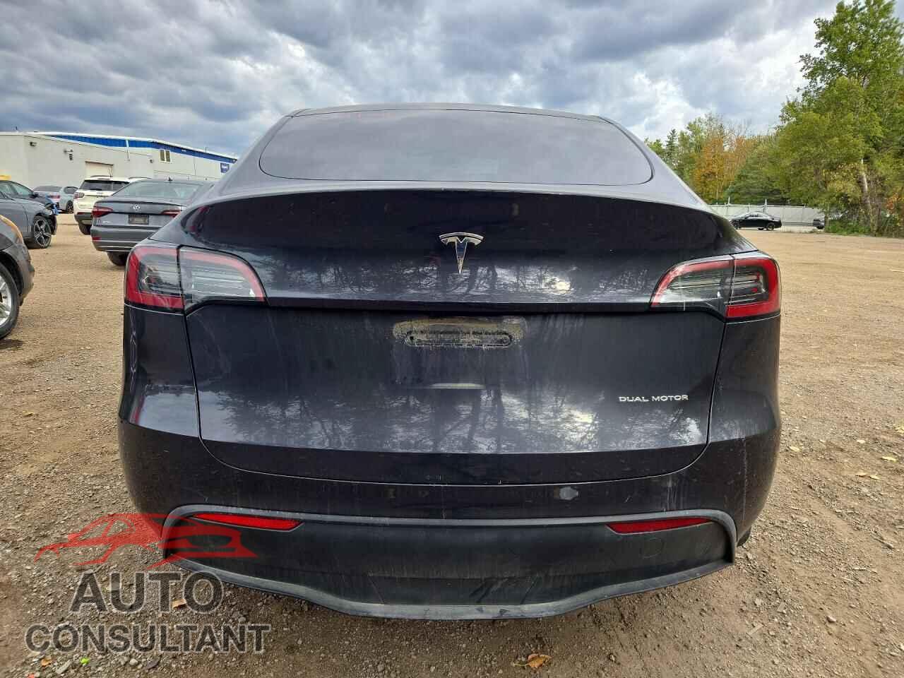 TESLA MODEL Y 2024 - 7SAYGDEE9RF086128