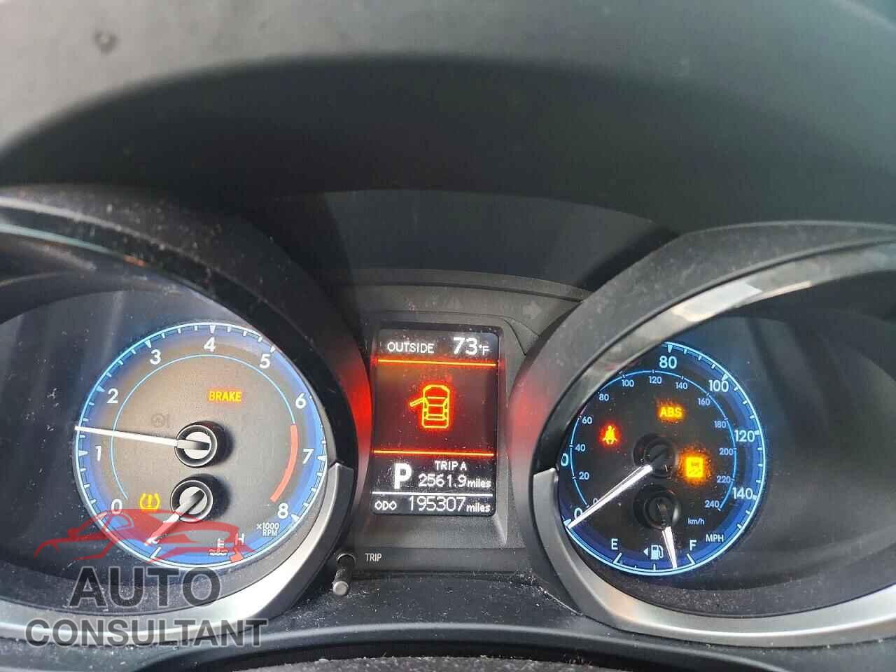 TOYOTA COROLLA 2015 - 2T1BURHE8FC427801