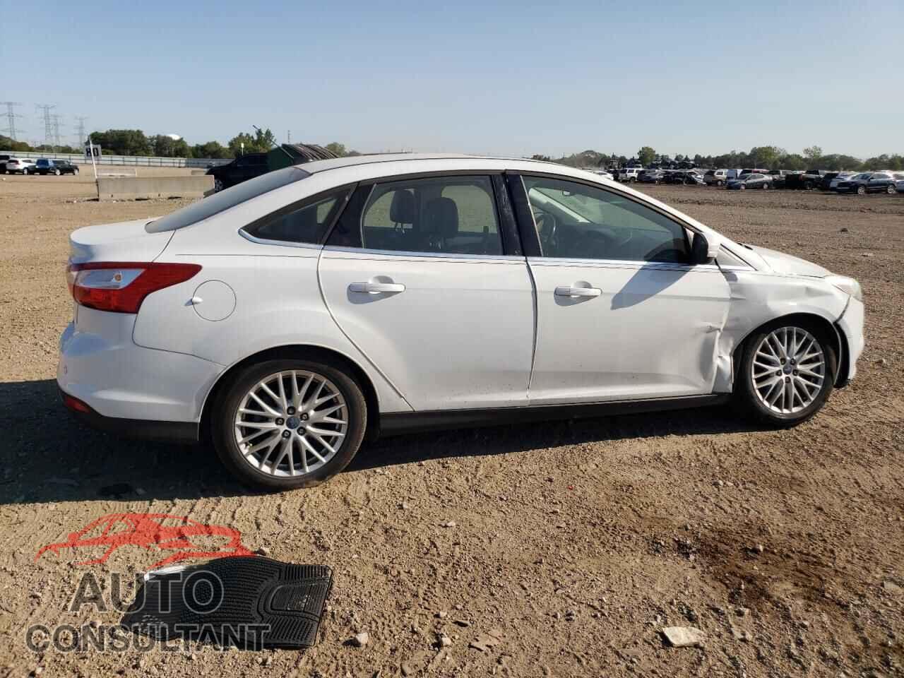 FORD FOCUS 2012 - 1FAHP3H26CL346570