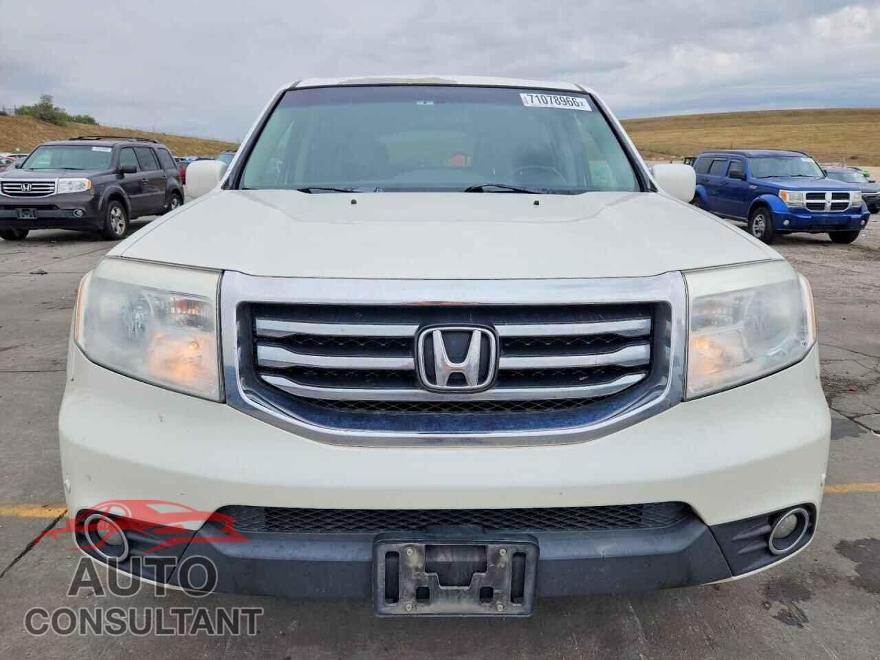 HONDA PILOT 2013 - 5FNYF4H98DB045318