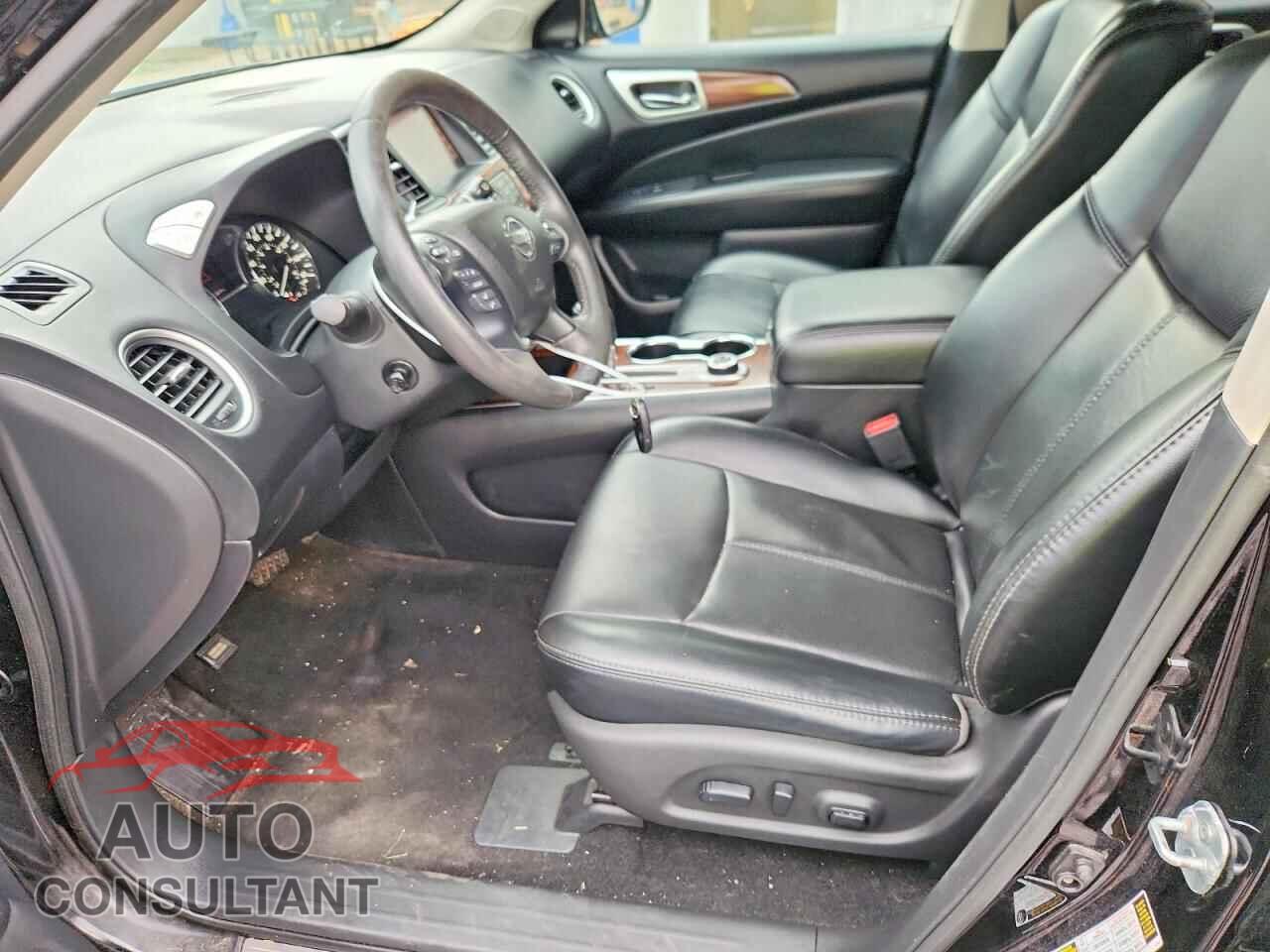 NISSAN PATHFINDER 2017 - 5N1DR2MM7HC609964