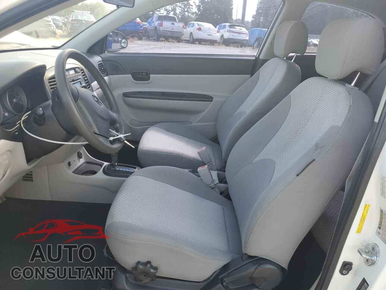 HYUNDAI ACCENT 2009 - KMHCM36C19U131475