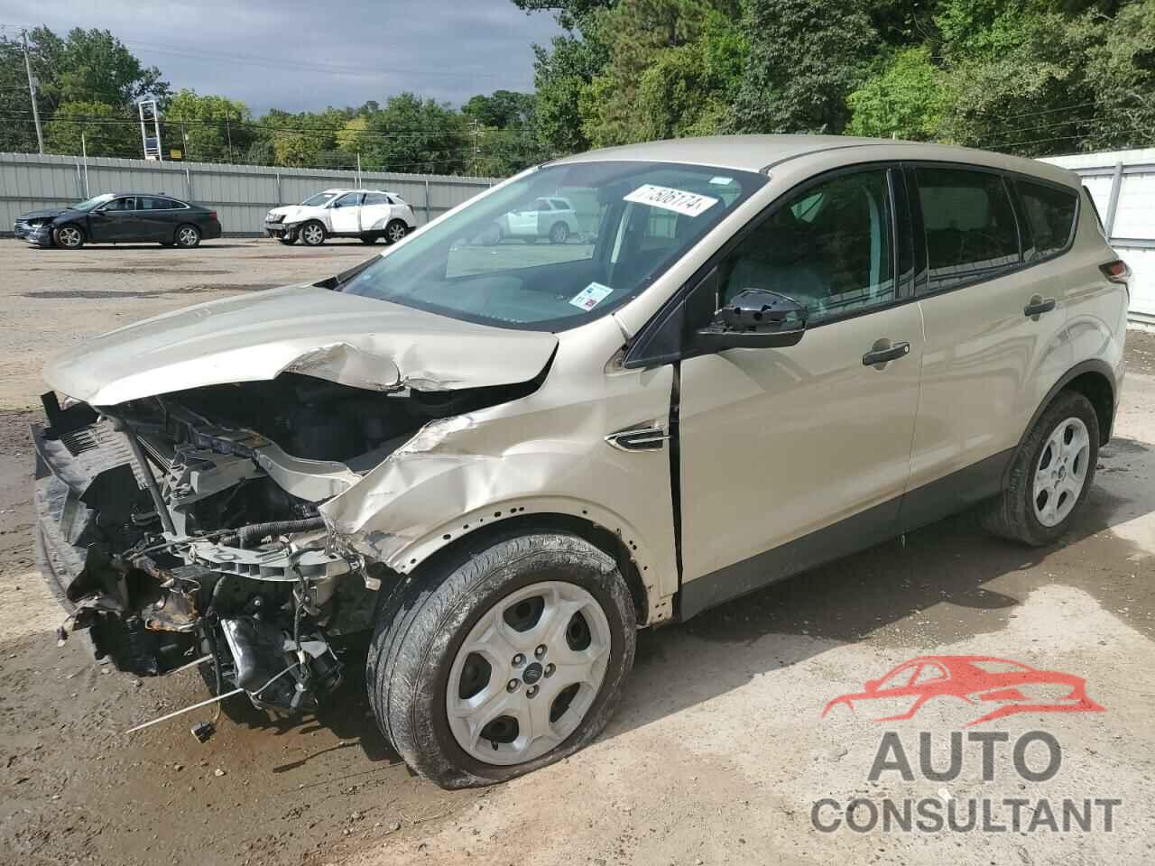 FORD ESCAPE 2017 - 1FMCU0F73HUC24465