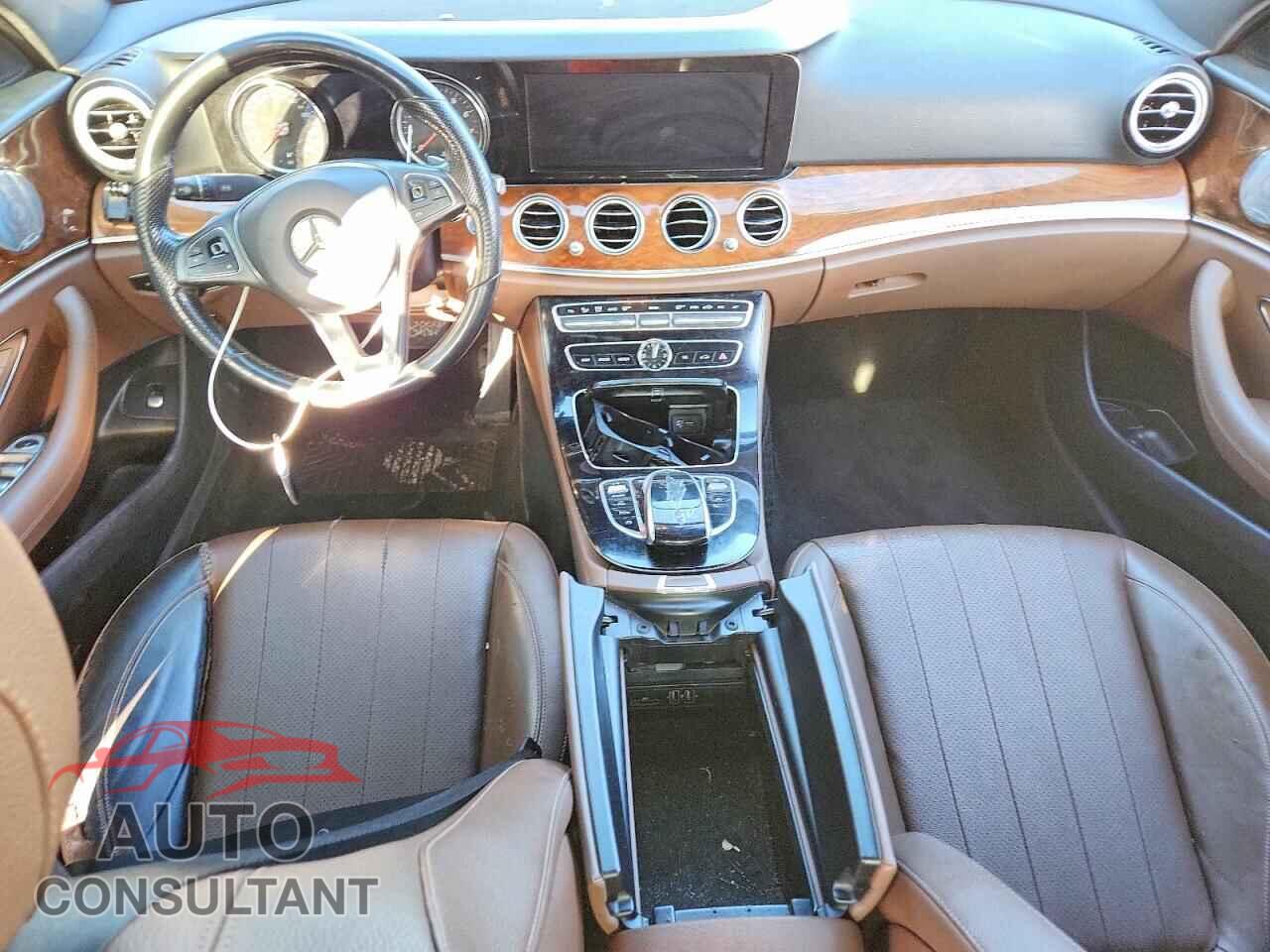 MERCEDES-BENZ E-CLASS 2018 - WDDZF4KB5JA364654