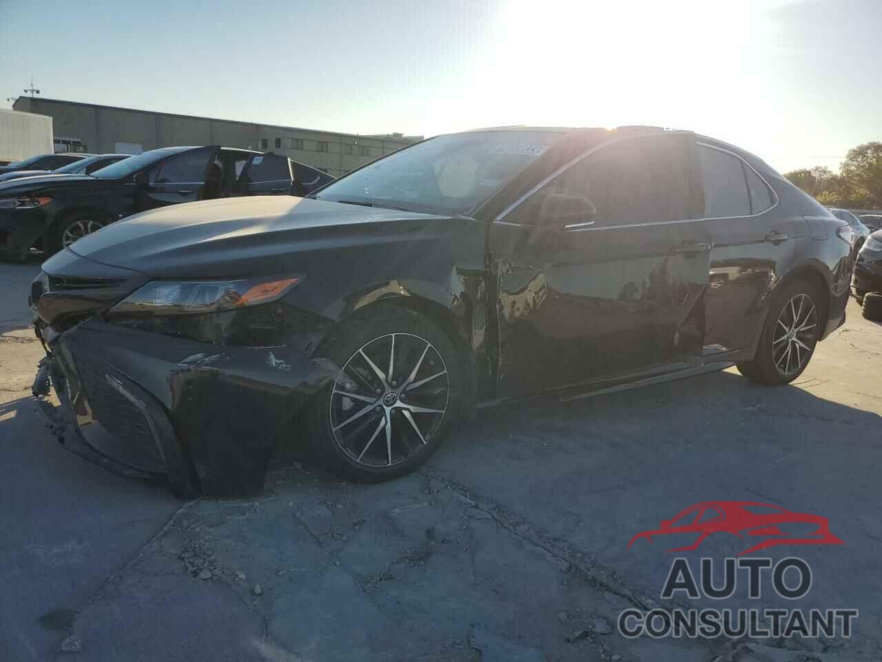 TOYOTA CAMRY 2022 - 4T1G11AK6NU018662