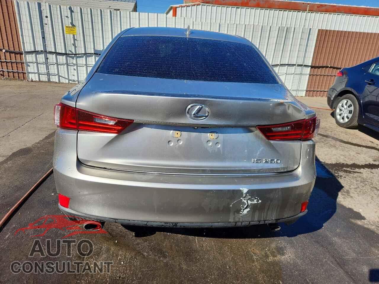 LEXUS IS 2015 - JTHBF1D20F5064168