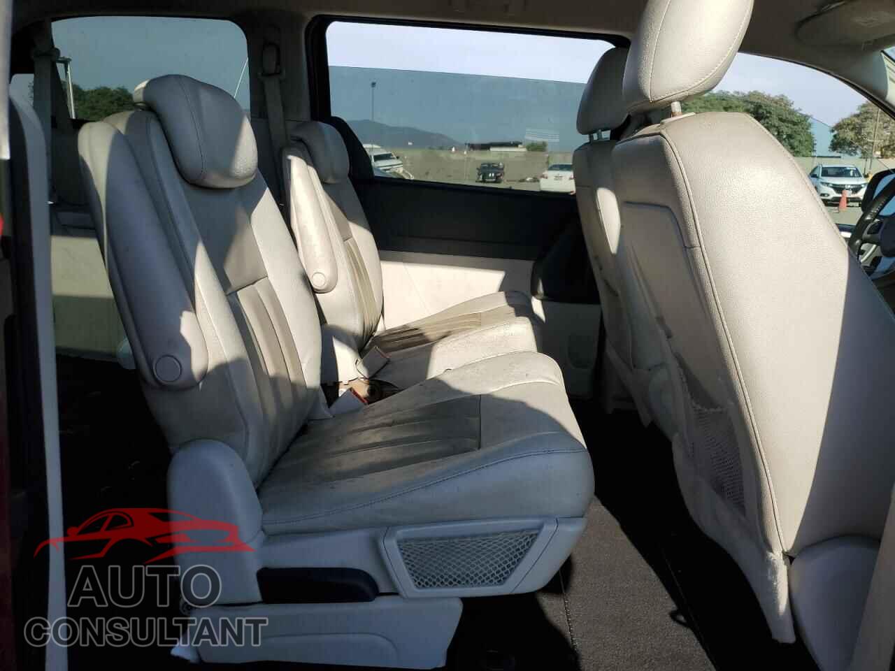 DODGE CARAVAN 2010 - 2D4RN5DX8AR128638