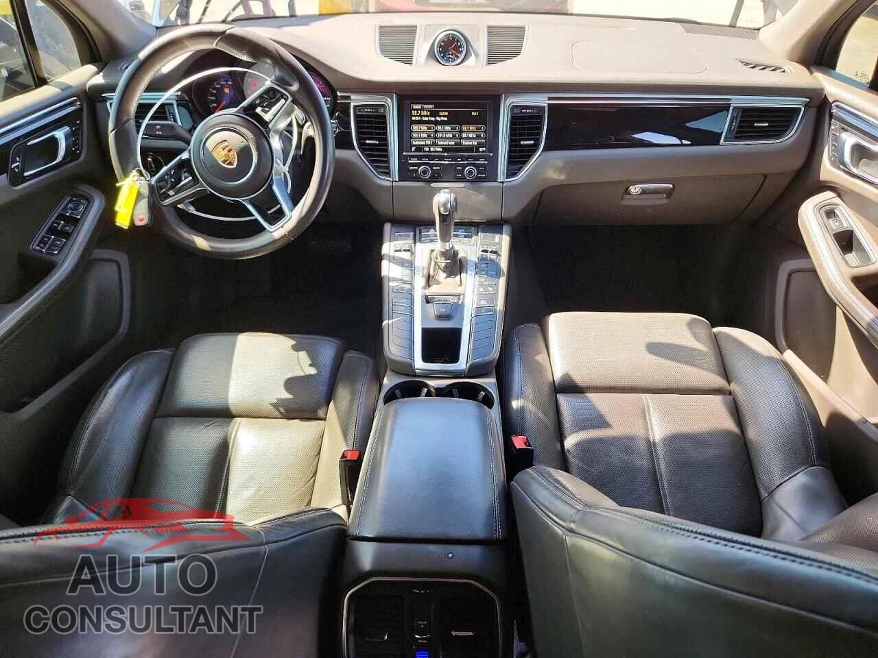 PORSCHE MACAN 2015 - WP1AB2A54FLB60571