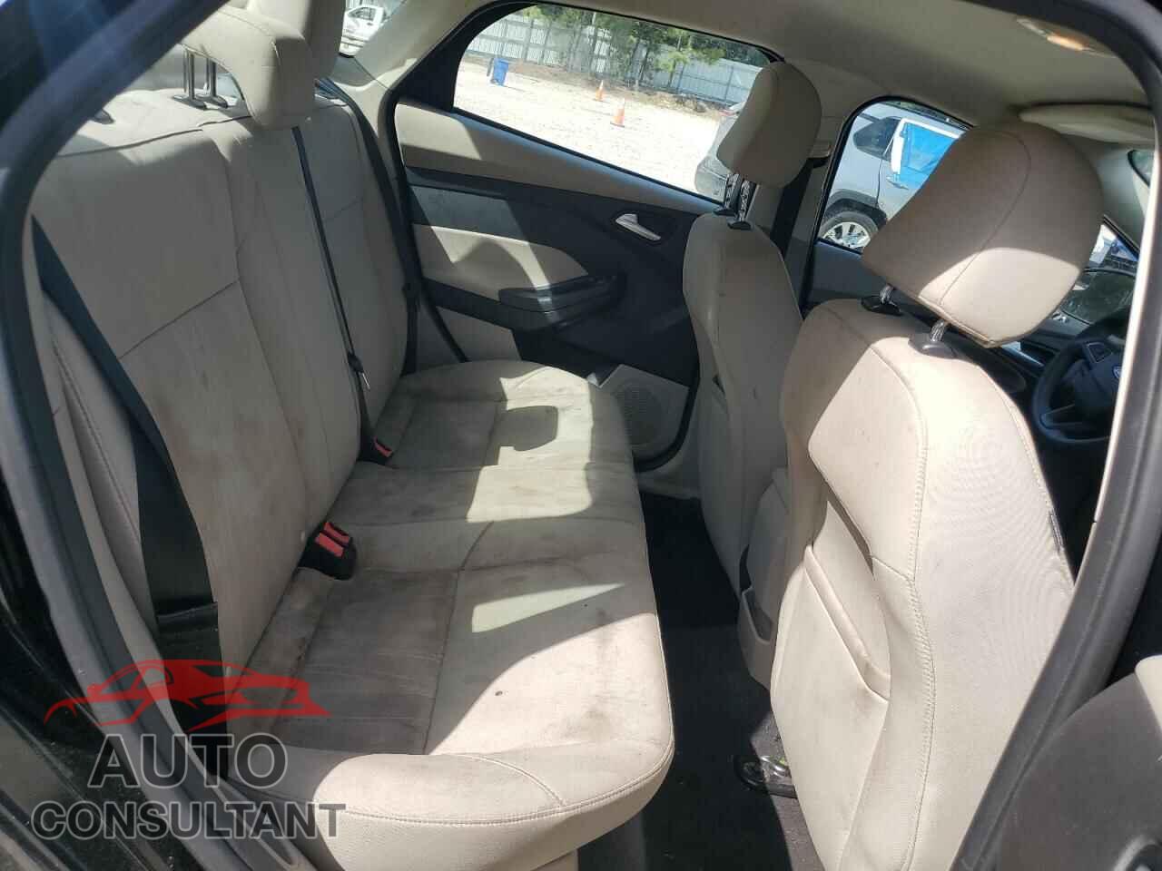 FORD FOCUS 2016 - 1FADP3F22GL223887