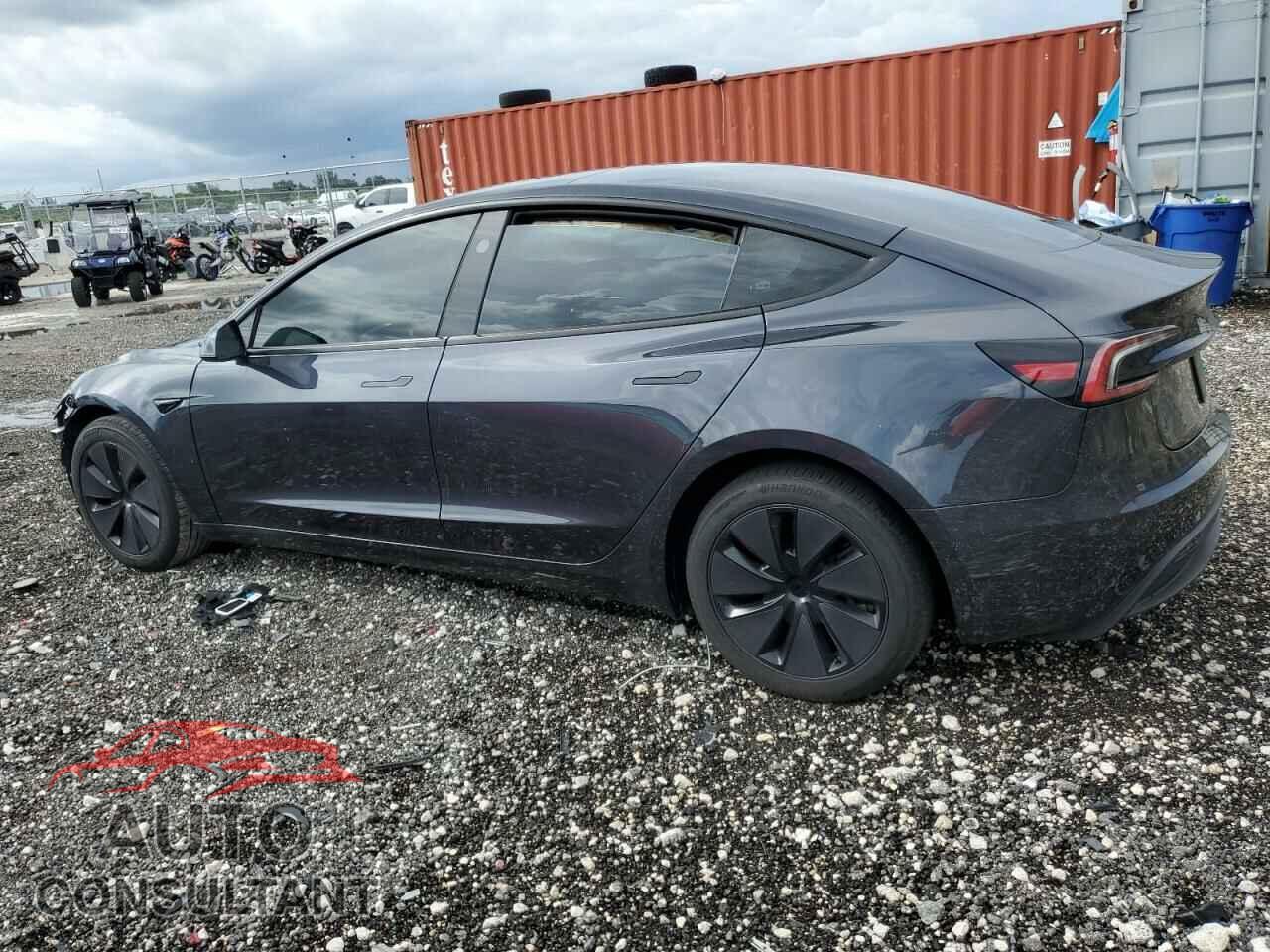 TESLA MODEL 3 2024 - 5YJ3E1EA1RF724493