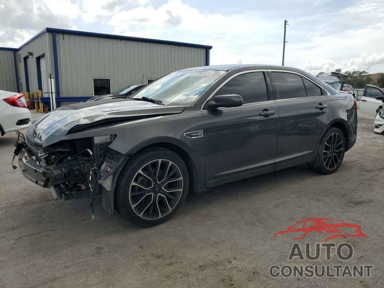 FORD TAURUS 2018 - 1FAHP2H85JG119682