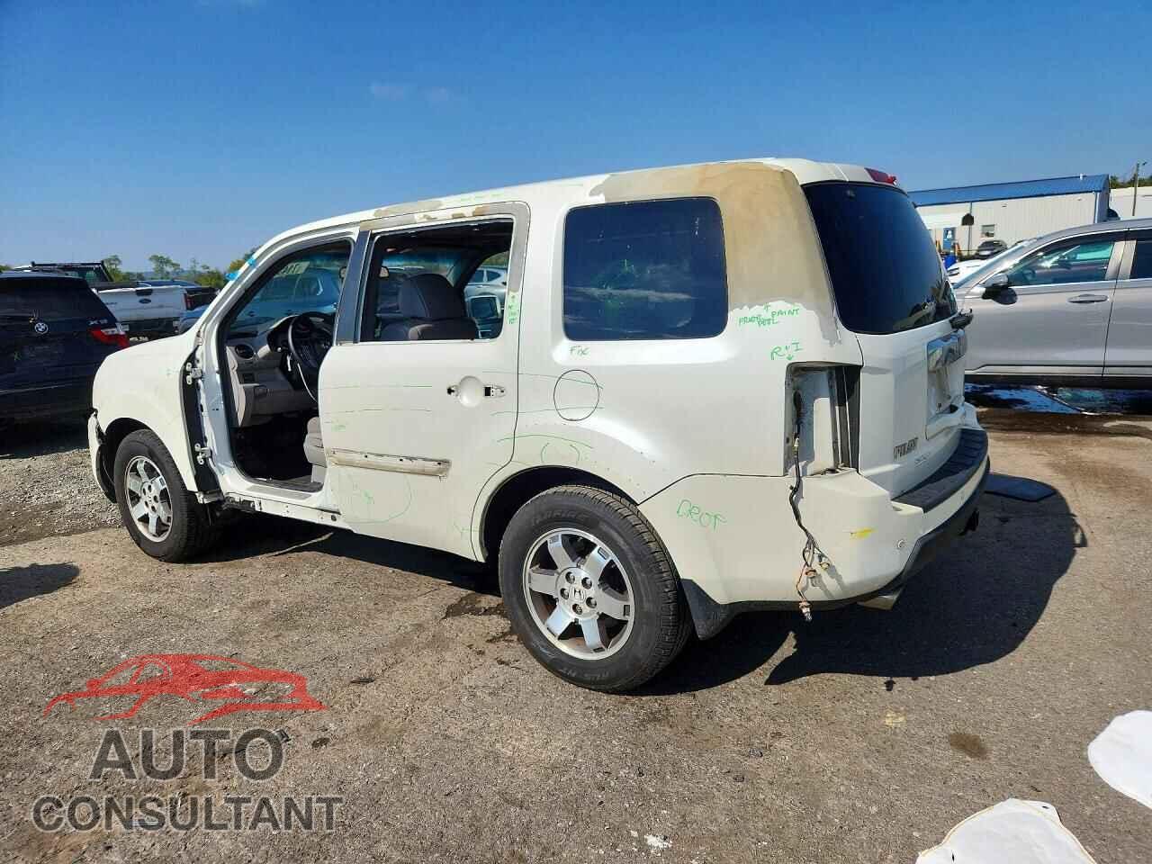 HONDA PILOT 2011 - 5FNYF4H96BB082980