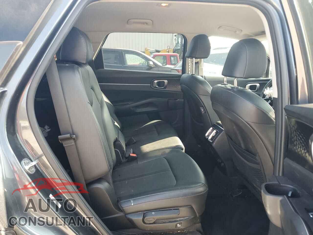 KIA SORENTO 2021 - 5XYRLDLC4MG038598