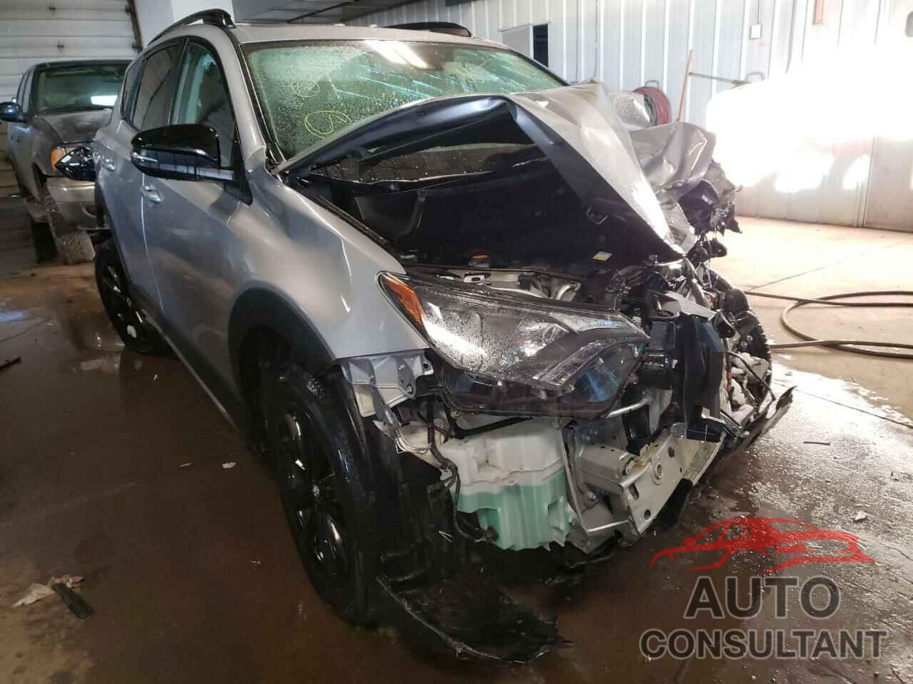 TOYOTA RAV4 2018 - 2T3RFREV3JW740556
