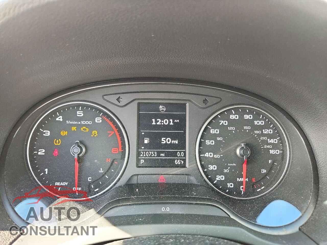 AUDI A3 2019 - WAUBEGFF8KA089292