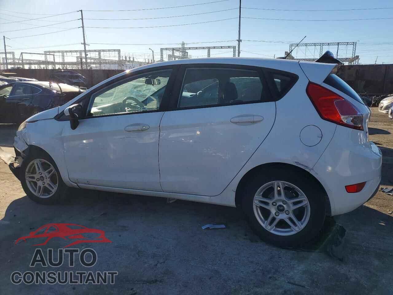 FORD FIESTA 2018 - 3FADP4EJ7JM110103