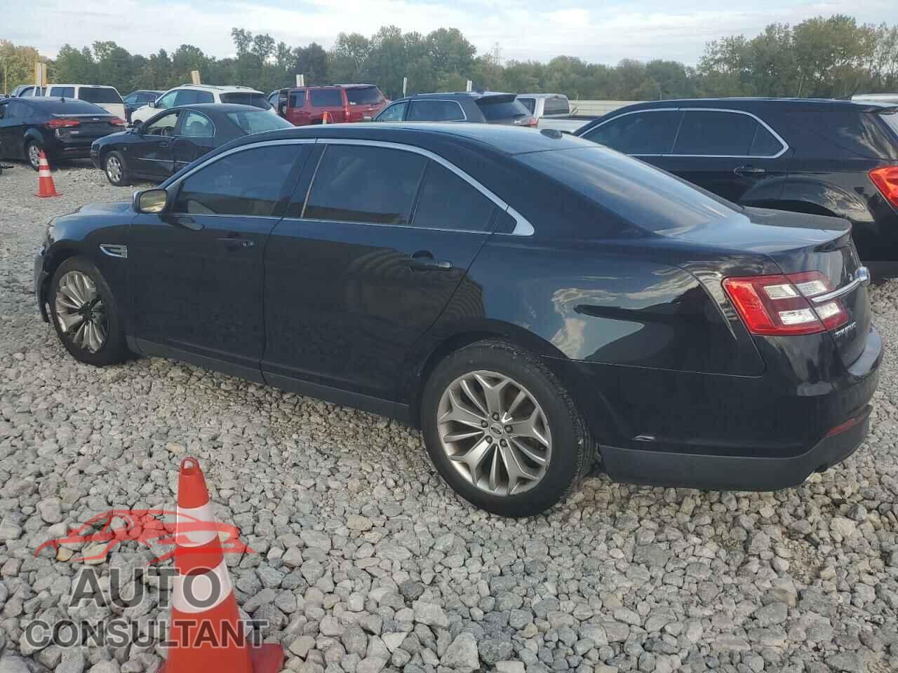 FORD TAURUS 2017 - 1FAHP2F85HG104371