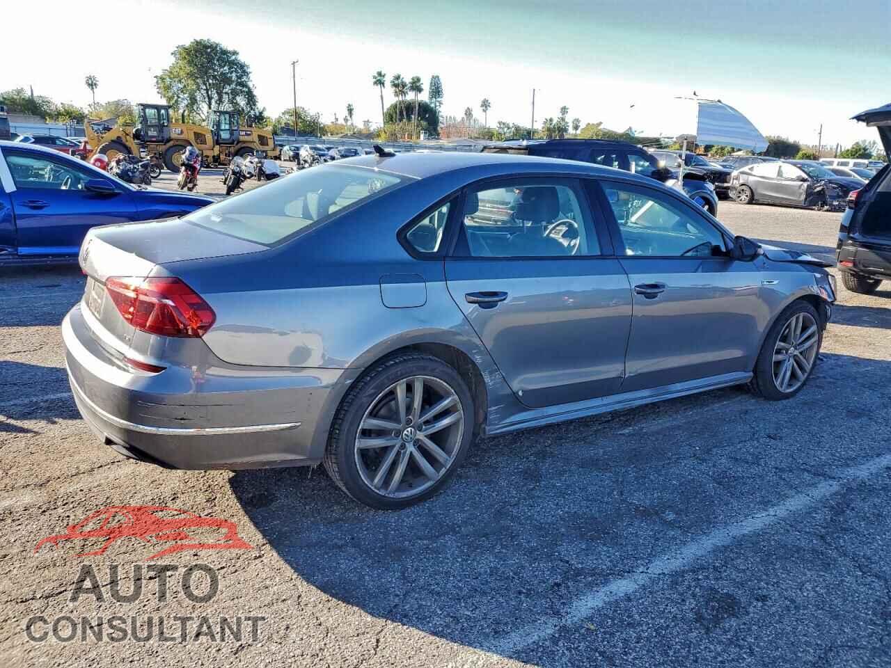 VOLKSWAGEN PASSAT 2018 - 1VWAA7A38JC044604