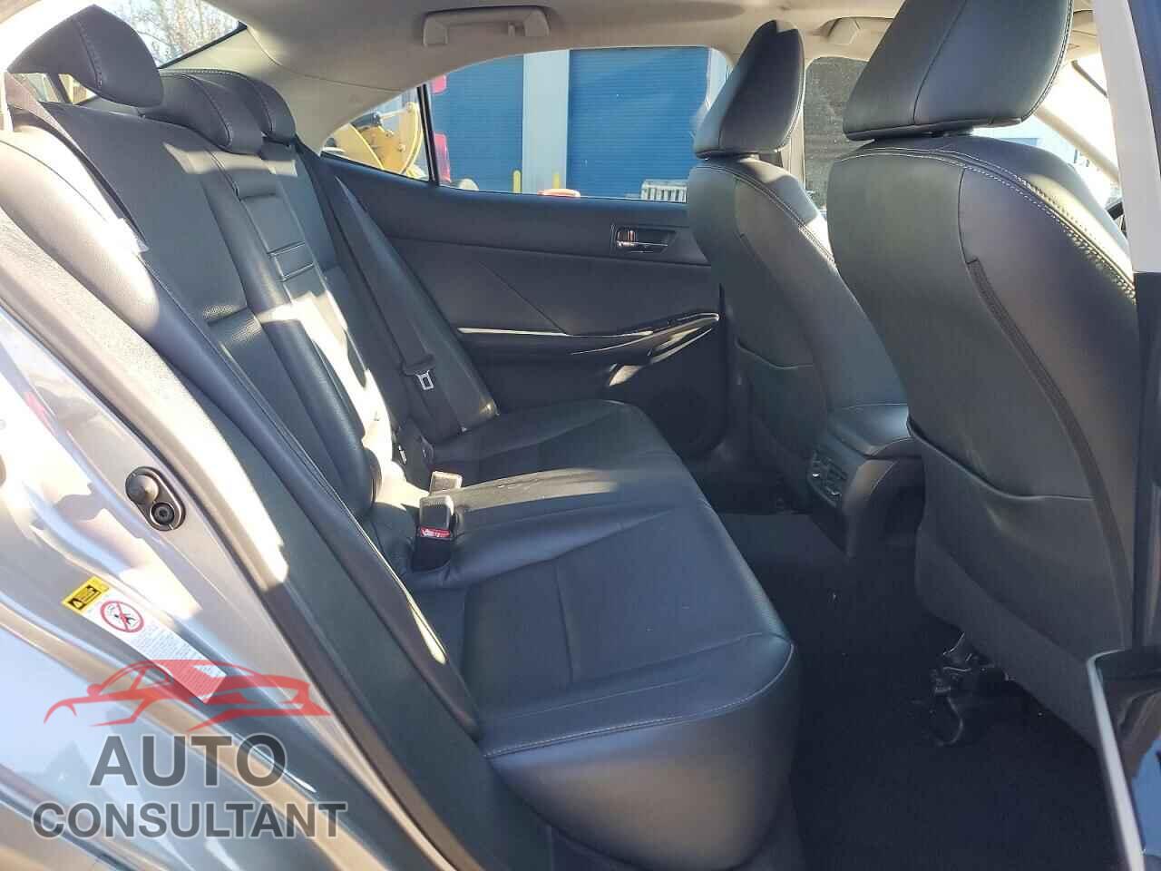 LEXUS IS 2015 - JTHBF1D2XF5051864