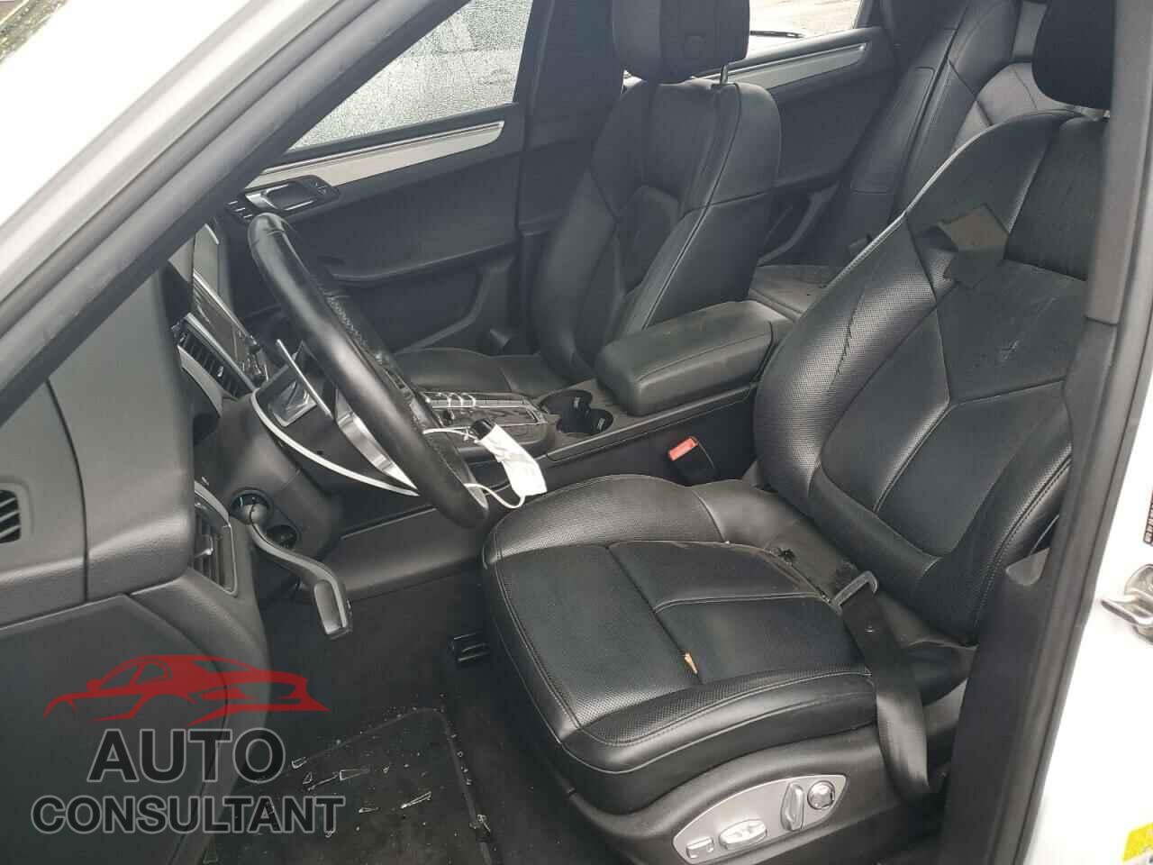 PORSCHE MACAN 2018 - WP1AB2A58JLB37349