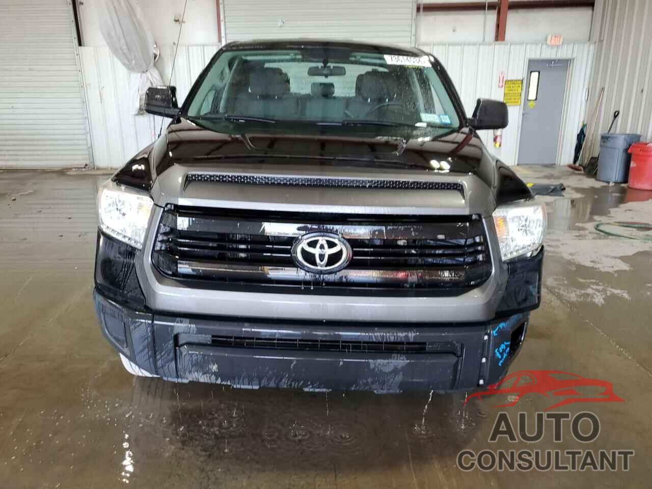TOYOTA TUNDRA 2017 - 5TFUM5F1XHX071972