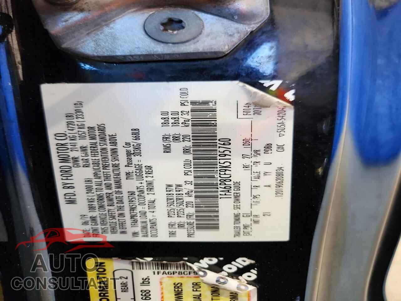 FORD MUSTANG 2019 - 1FA6P8CF9K5195760