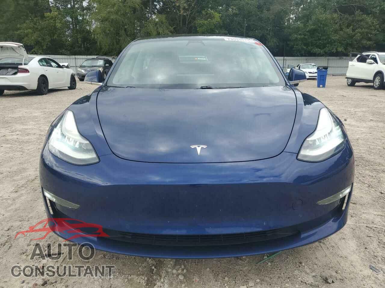 TESLA MODEL 3 2018 - 5YJ3E1EB8JF064708